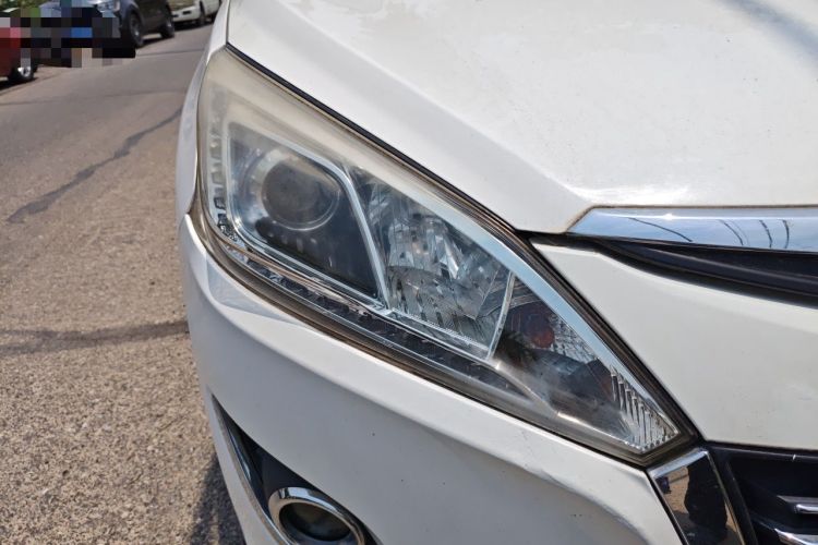 Used Luxgen U6 SUV 2015 1.8T Fashion Edition Right Front Headlight