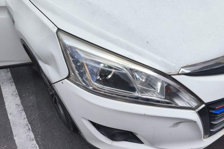 Used Luxgen U6 SUV 2015 1.8T New Innovation Upgrade Right Front Headlight