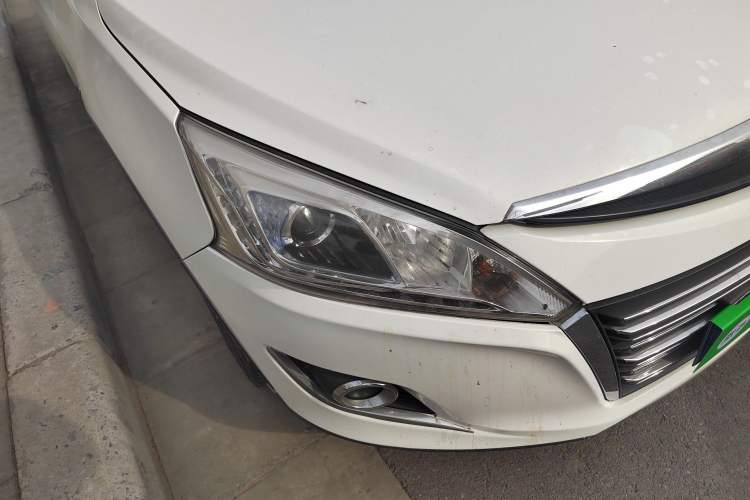 Used Luxgen U6 SUV 2015 1.8T Fashion Edition Right Front Headlight