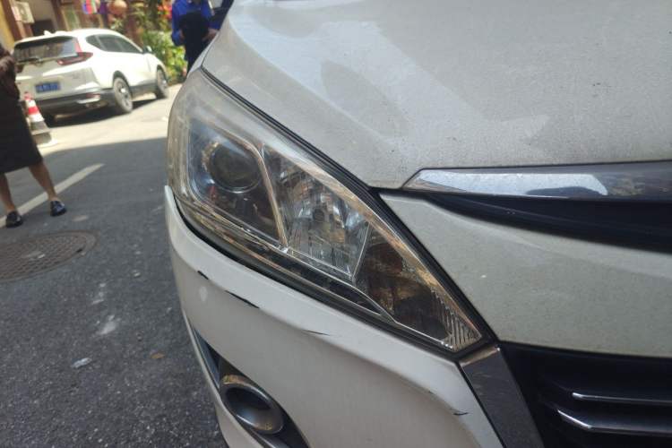 Used Luxgen U6 SUV 2015 1.8T New Creation Type Right Front Headlight