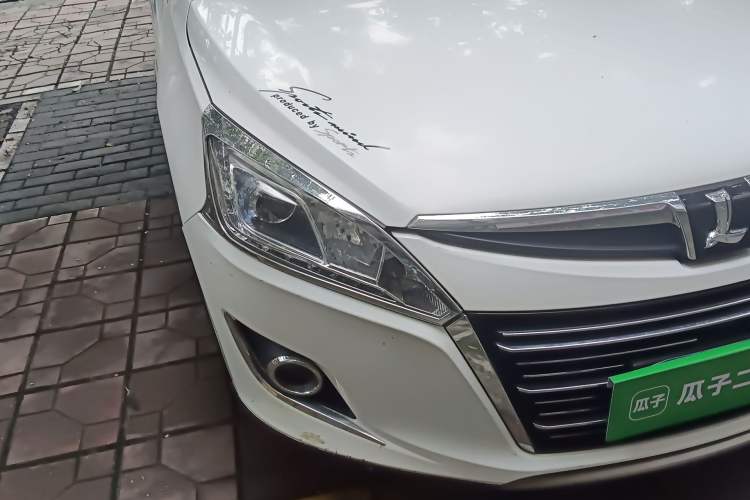 Used Luxgen U6 SUV 2015 1.8T Fashion Edition Right Front Headlight
