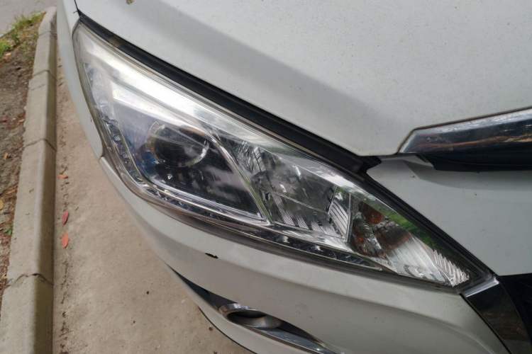 Used Luxgen U6 SUV 2015 1.8T Fashion Edition Right Front Headlight