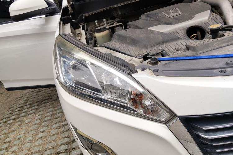 Used Luxgen U6 SUV 2015 1.8T Charm Model Right Front Headlight