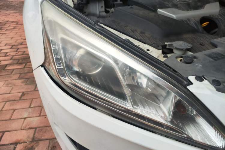 Used Luxgen U6 SUV 2015 1.8T Fashion Edition Right Front Headlight
