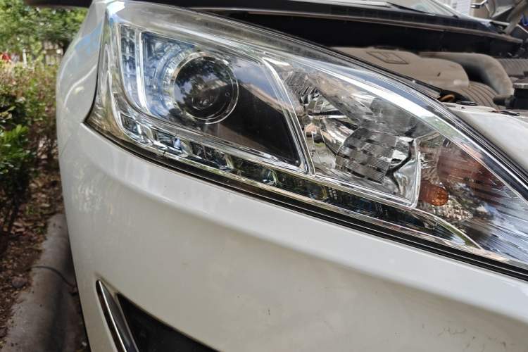 Used Luxgen U6 SUV 2015 1.8T Enhanced Charm Edition Right Front Headlight