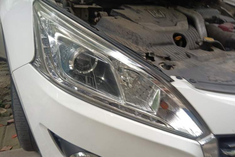 Used Luxgen U6 SUV 2015 1.8T Fashion Edition Right Front Headlight