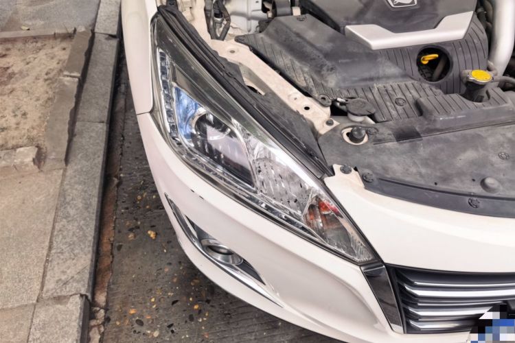 Used Luxgen U6 SUV 2015 1.8T Fashion Edition Right Front Headlight