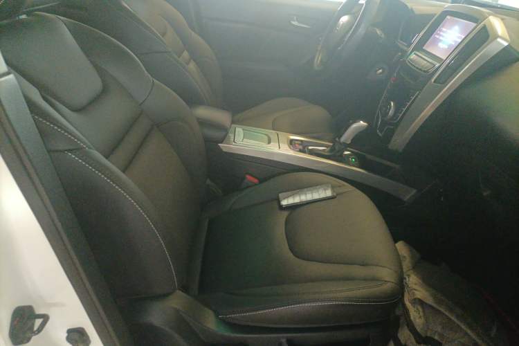 Used Luxgen U6 SUV 2015 1.8T Charm Model Right Front Seat