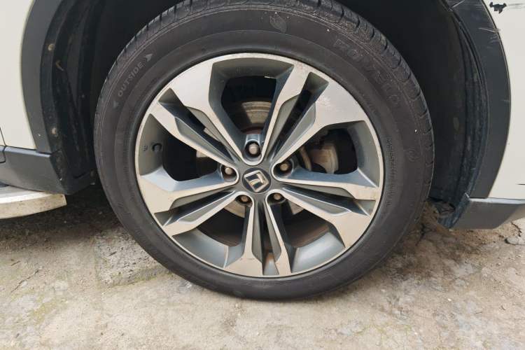 Used Luxgen U6 SUV 2015 1.8T Fashion Edition Right Front Wheel Hub
