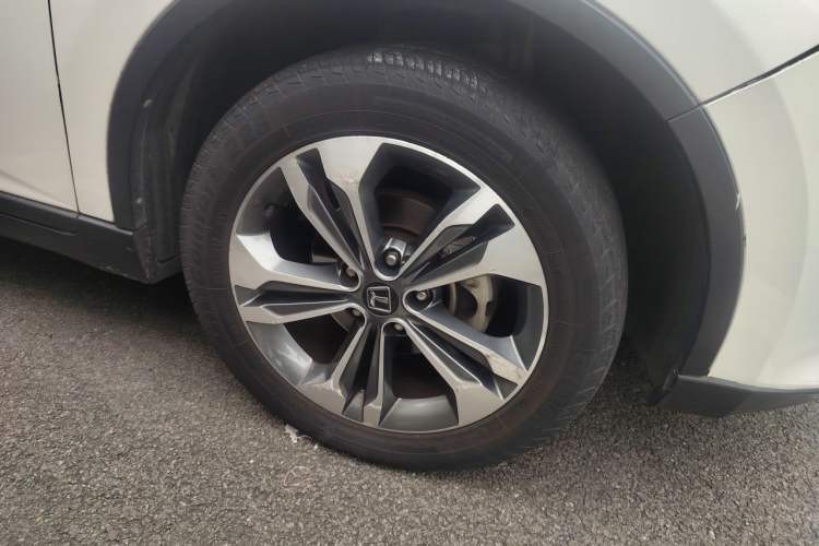 Used Luxgen U6 SUV 2015 1.8T Enhanced Charm Edition Right Front Wheel Hub