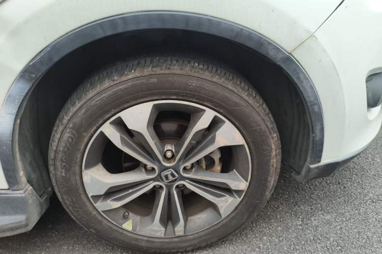 Used Luxgen U6 SUV 2015 1.8T Fashion Edition Right Front Wheel Hub