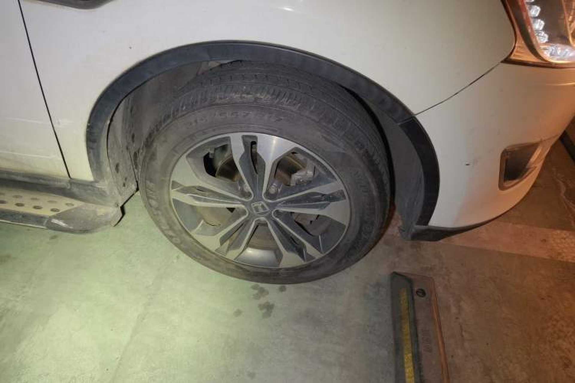 Used Luxgen U6 SUV 2015 1.8T Fashion Edition Right Front Wheel Hub