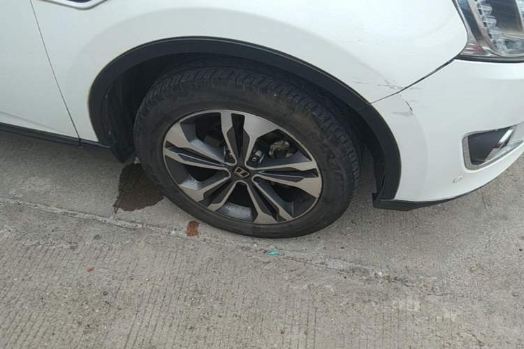 Used Luxgen U6 SUV 2015 1.8T ZhiZun Model Right Front Wheel Hub