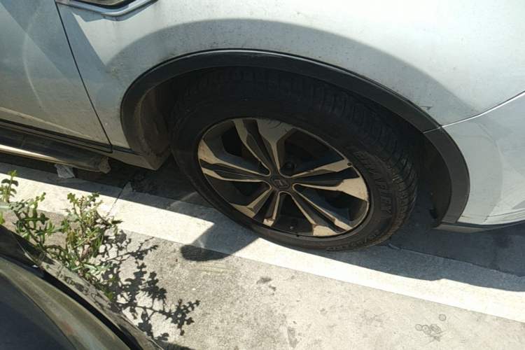 Used Luxgen U6 SUV 2015 1.8T Fashion Edition Right Front Wheel Hub