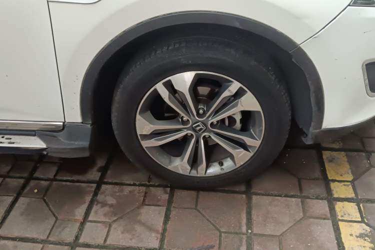 Used Luxgen U6 SUV 2015 1.8T Fashion Edition Right Front Wheel Hub