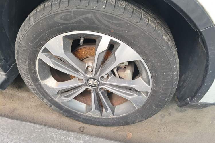 Used Luxgen U6 SUV 2015 1.8T Fashion Edition Right Front Wheel Hub