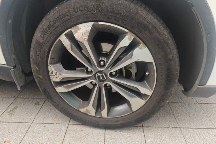 Used Luxgen U6 SUV 2015 1.8T Fashion Edition Right Front Wheel Hub