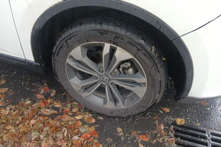 Used Luxgen U6 SUV 2015 1.8T Charm Model Right Front Wheel Hub