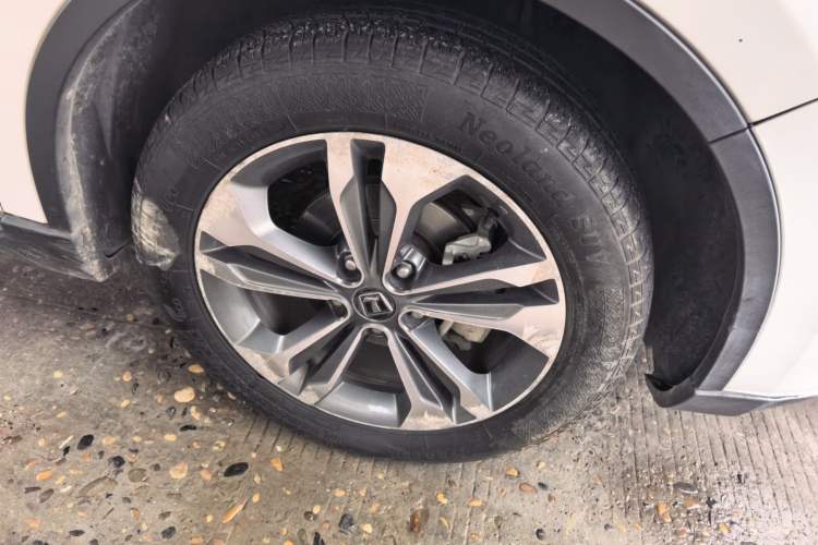 Used Luxgen U6 SUV 2015 1.8T Fashion Edition Right Front Wheel Hub