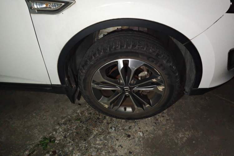 Used Luxgen U6 SUV 2015 1.8T Charm Model Right Front Wheel Hub