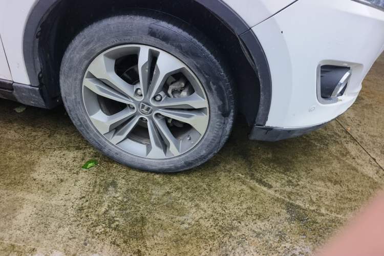 Used Luxgen U6 SUV 2015 1.8T ZhiZun Model Right Front Wheel Hub