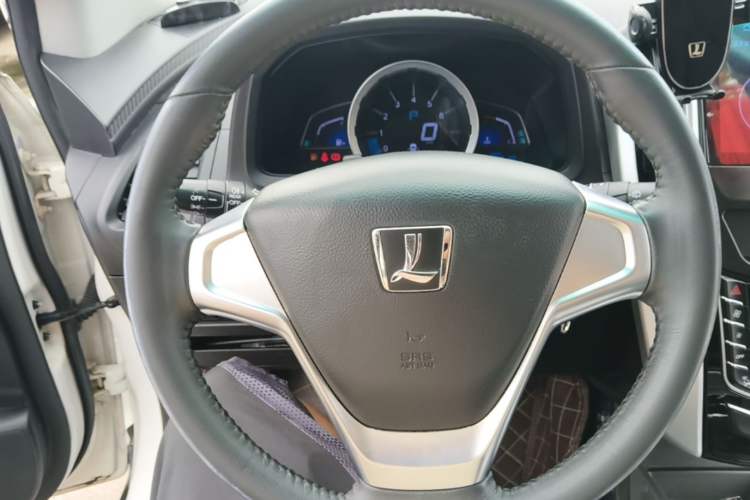 Used Luxgen U6 SUV 2015 1.8T Fashion-Upgraded Model Steering Wheel