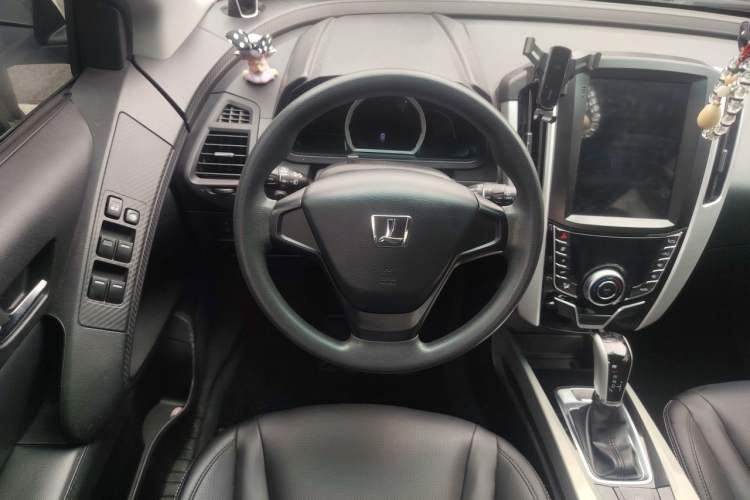 Used Luxgen U6 SUV 2015 1.8T Enhanced Charm Edition Steering Wheel