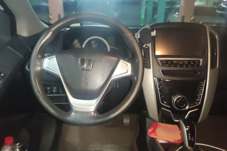 Used Luxgen U6 SUV 2015 1.8T Fashion Edition Steering Wheel