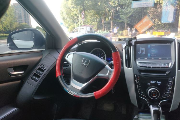 Used Luxgen U6 SUV 2015 1.8T Fashion Edition Steering Wheel