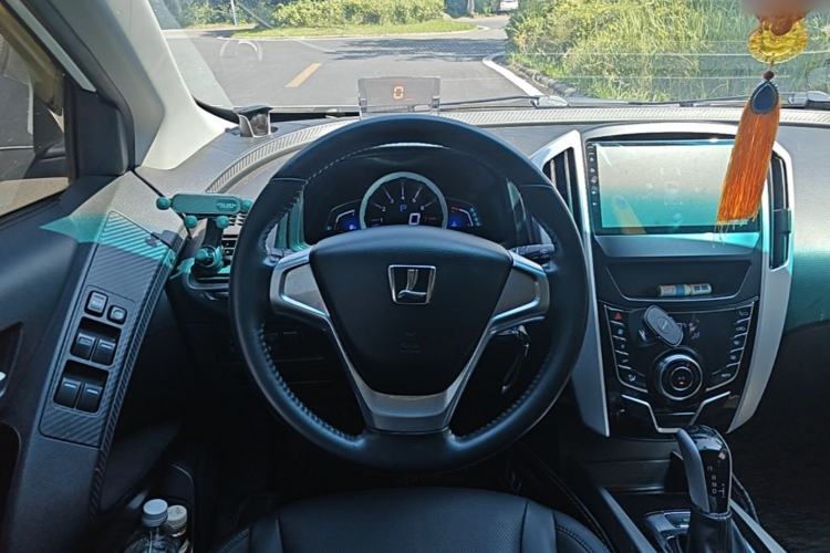 Used Luxgen U6 SUV 2015 1.8T Fashion Edition Steering Wheel