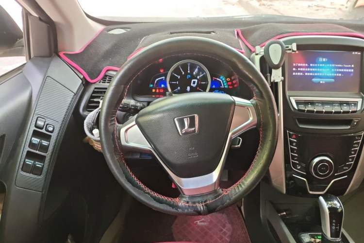 Used Luxgen U6 SUV 2015 1.8T Fashion Edition Steering Wheel