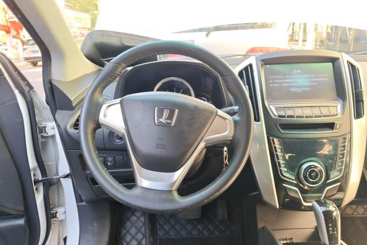 Used Luxgen U6 SUV 2015 1.8T Fashion Edition Steering Wheel