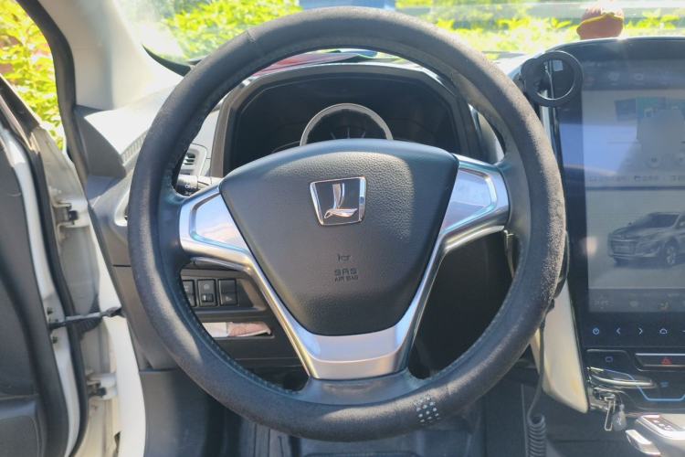 Used Luxgen U6 SUV 2015 1.8T Fashion-Upgraded Model Steering Wheel