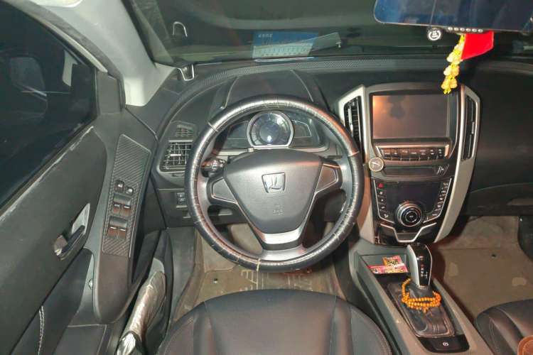 Used Luxgen U6 SUV 2015 1.8T Charm Model Steering Wheel