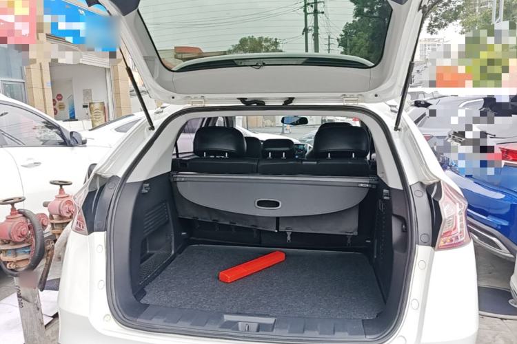 Used Luxgen U6 SUV 2015 1.8T Enhanced Charm Edition Trunk