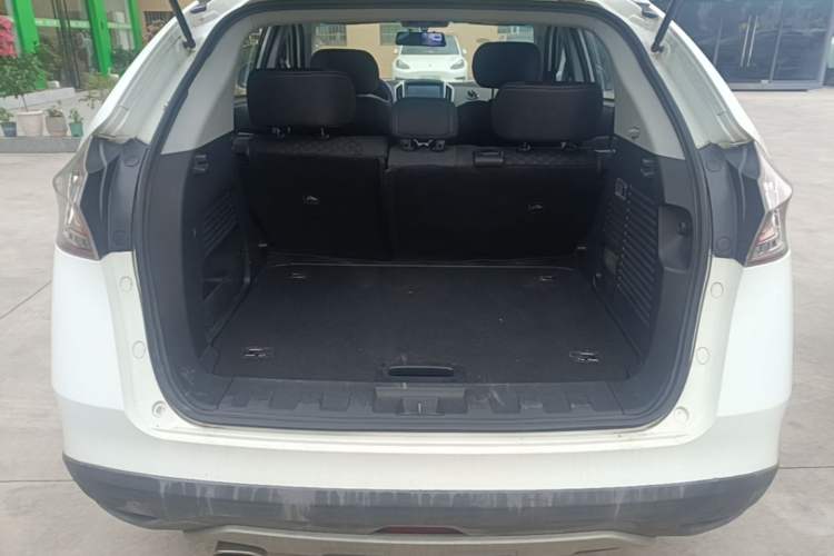 Used Luxgen U6 SUV 2015 1.8T Charm Model Trunk