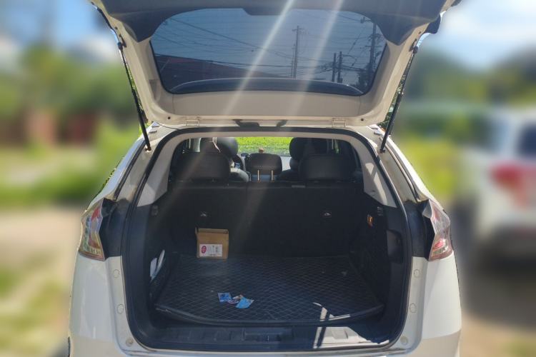 Used Luxgen U6 SUV 2015 1.8T Fashion-Upgraded Model Trunk