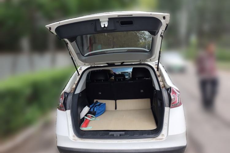 Used Luxgen U6 SUV 2015 1.8T Fashion-Upgraded Model Trunk