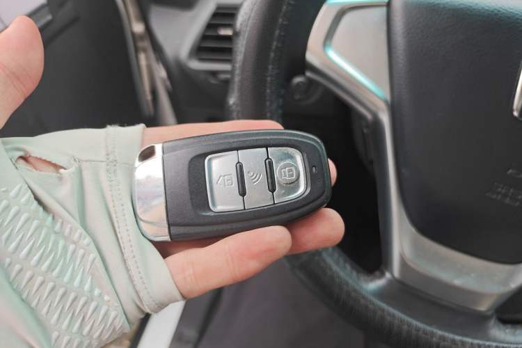 Used Luxgen U6 SUV 2015 1.8T Fashion Edition Vehicle Key