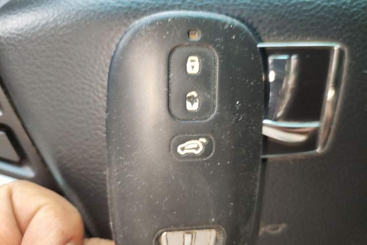 Used Luxgen U6 SUV 2015 1.8T ZhiZun Model Vehicle Key