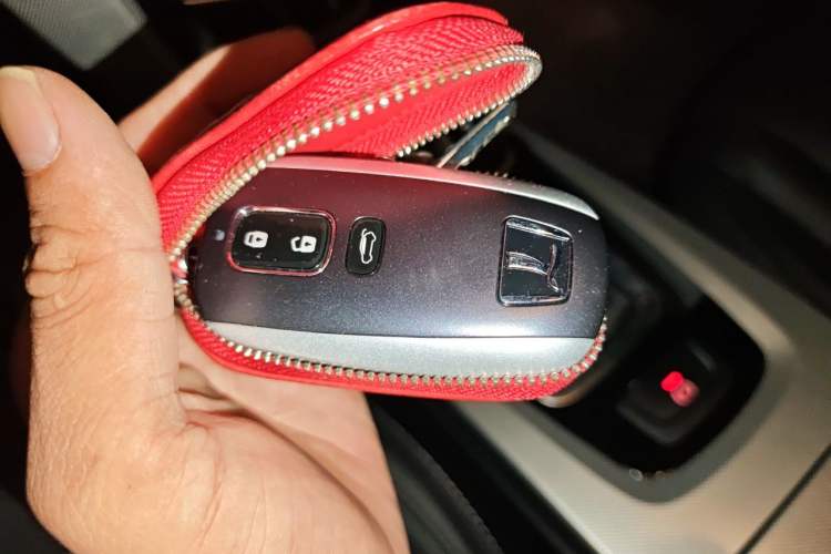 Used Luxgen U6 SUV 2015 1.8T ZhiZun Model Vehicle Key