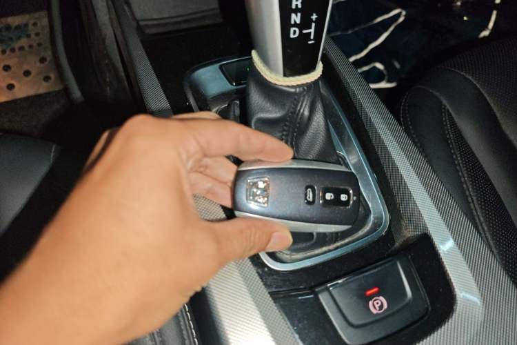 Used Luxgen U6 SUV 2015 1.8T ZhiZun Model Vehicle Key