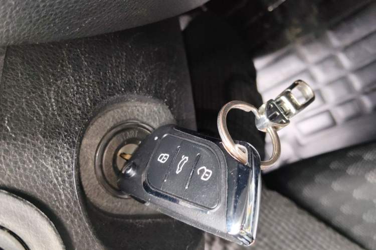 Used Luxgen U6 SUV 2015 1.8T Charm Model Vehicle Key