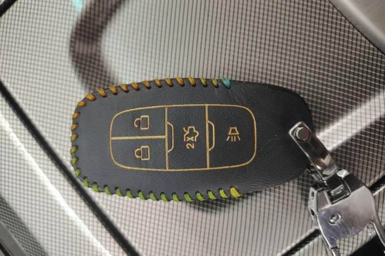 Used Luxgen U6 SUV 2015 1.8T ZhiZun Model Vehicle Key
