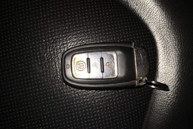 Used Luxgen U6 SUV 2015 1.8T Fashion Edition Vehicle Key