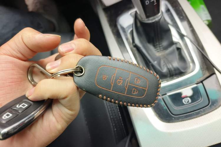 Used Luxgen U6 SUV 2015 1.8T ZhiZun Model Vehicle Key