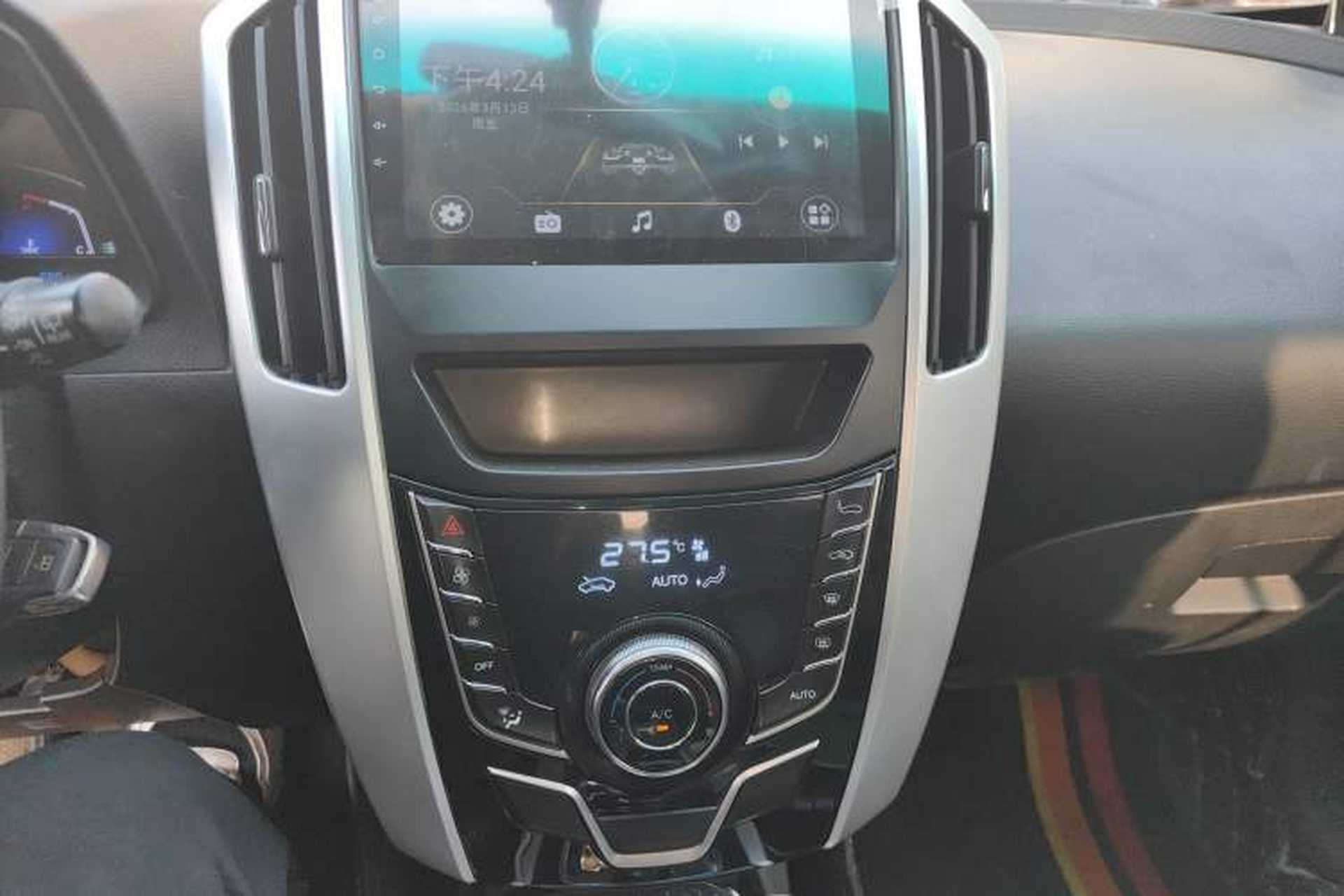 Used Luxgen U6 SUV 2015 1.8T New Creation Type Audio And AC Panel