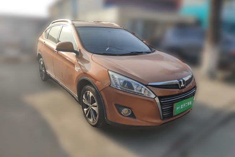 Used Luxgen U6 SUV 2015 1.8T New Creation Type Front Right 45 Deg