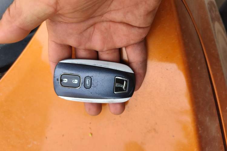 Used Luxgen U6 SUV 2015 1.8T ZhiZun Model Vehicle Key