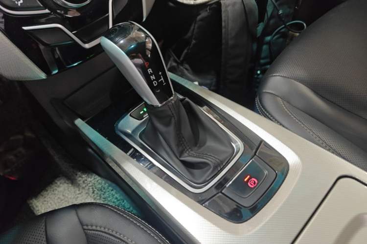 Used Luxgen U6 SUV 2016 1.8T Style Value Model Gear Lever